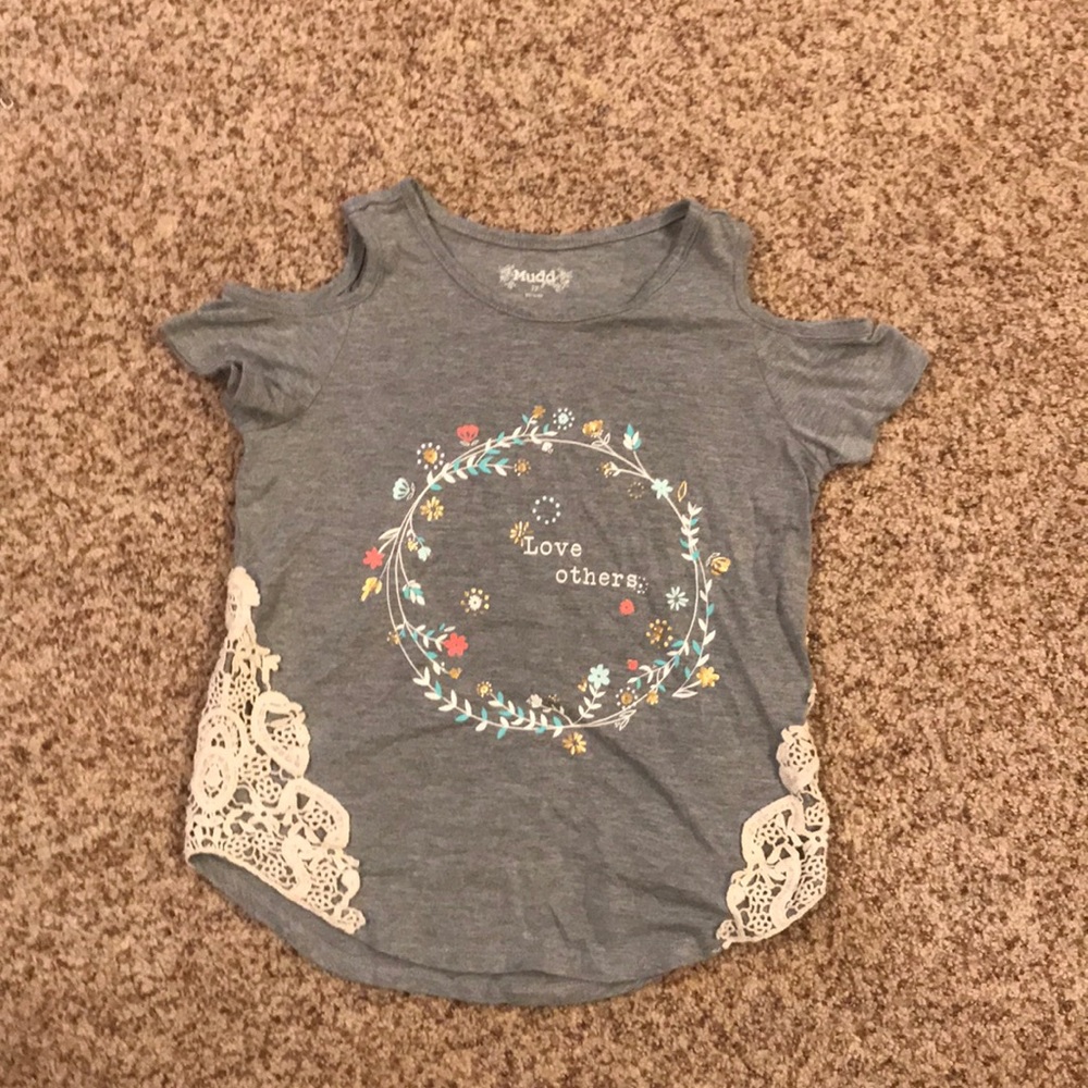Girls open shoulder shirt